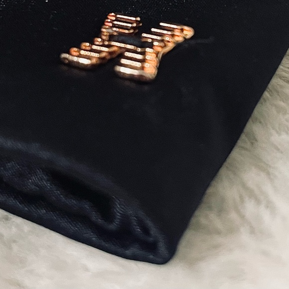 Savage X Fenty Rhianna Bra Black 34b - Picture 2 of 5